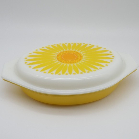 Pyrex Other - VTG PYREX YELLOW SUNFLOWER DAISY CINDERELLA CASSEROLE DISH WITH LID 1qt #27